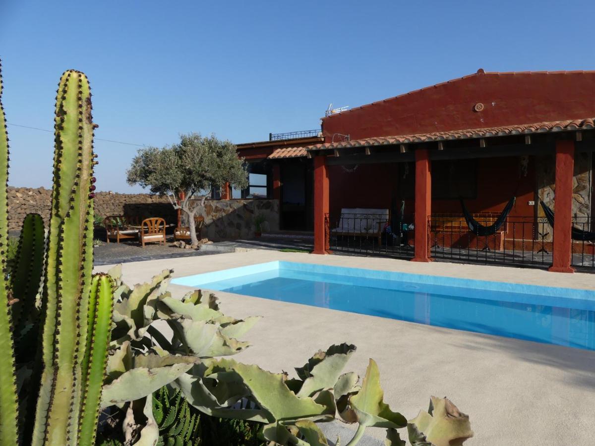 Warung Hotel Lajares Kültér fotó